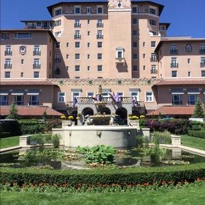 Meet your Posher, April